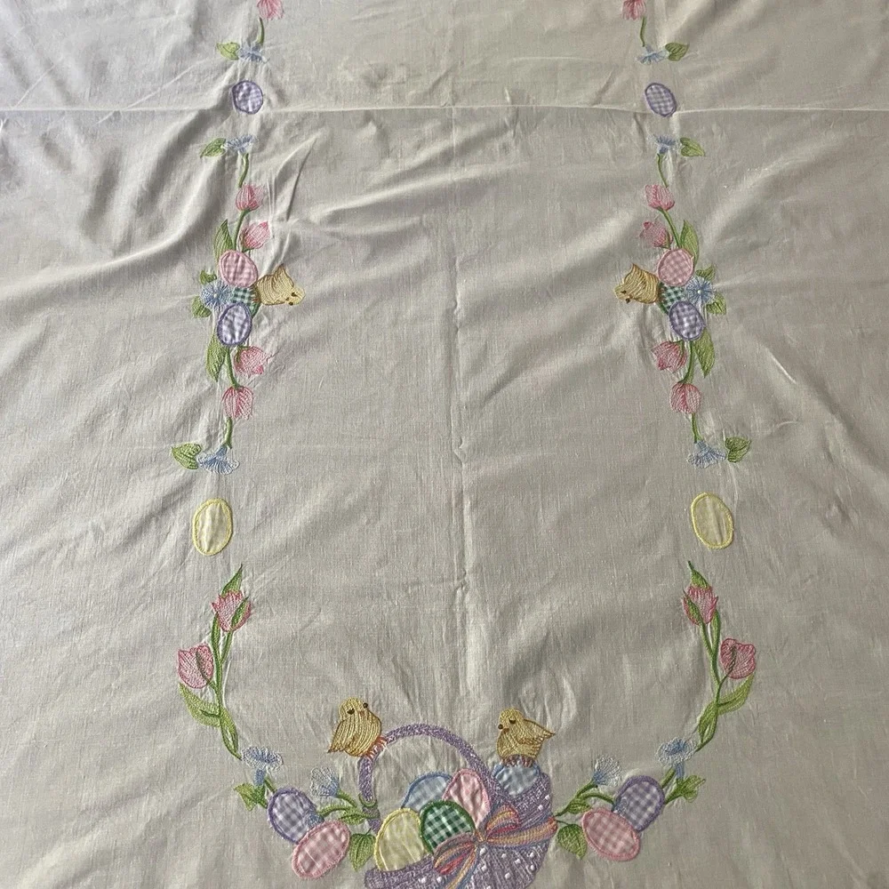 Vintage Easter Embroidered Appliqued Tablecloth Rectangular 102x62